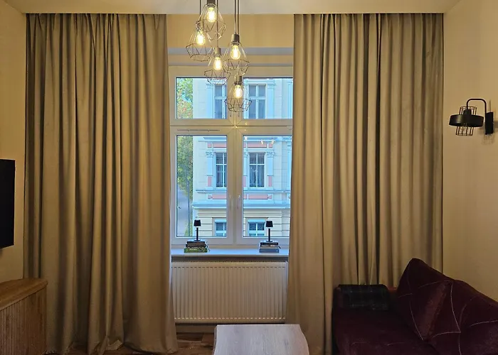 Z Antresolą Stare *